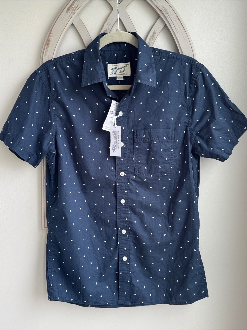 American Eagle Navy Geometric Triangle Short Sleeve Button-Down Shirt XS NWT